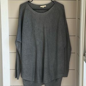 Large Crewneck Gray Ribbed Sweater